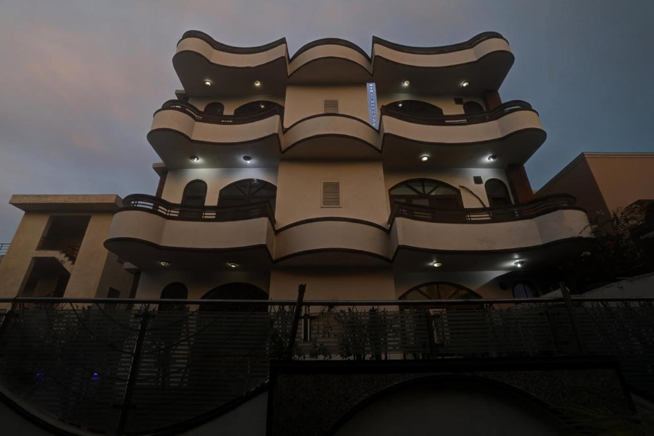 Hotel Townhouse The Premier View Near Iskcon Temple Noida Zewnętrze zdjęcie