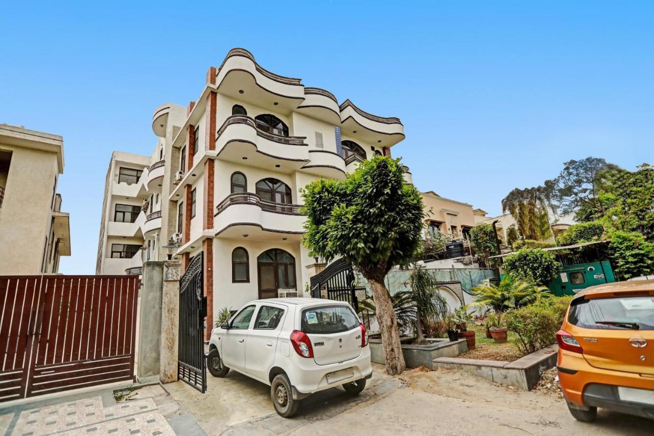 Hotel Townhouse The Premier View Near Iskcon Temple Noida Zewnętrze zdjęcie